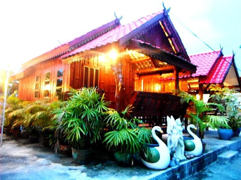 Suksomjai Hotel Rayong Zewnętrze zdjęcie