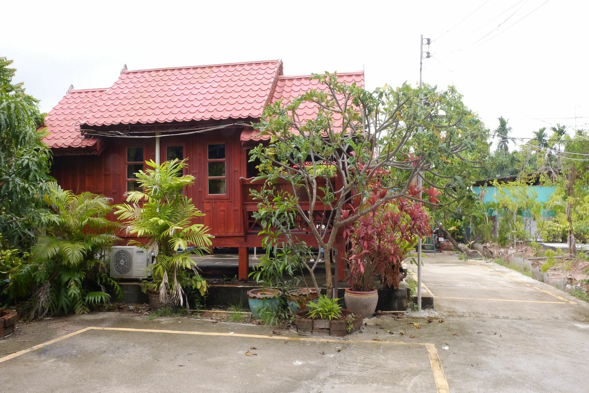 Suksomjai Hotel Rayong Zewnętrze zdjęcie